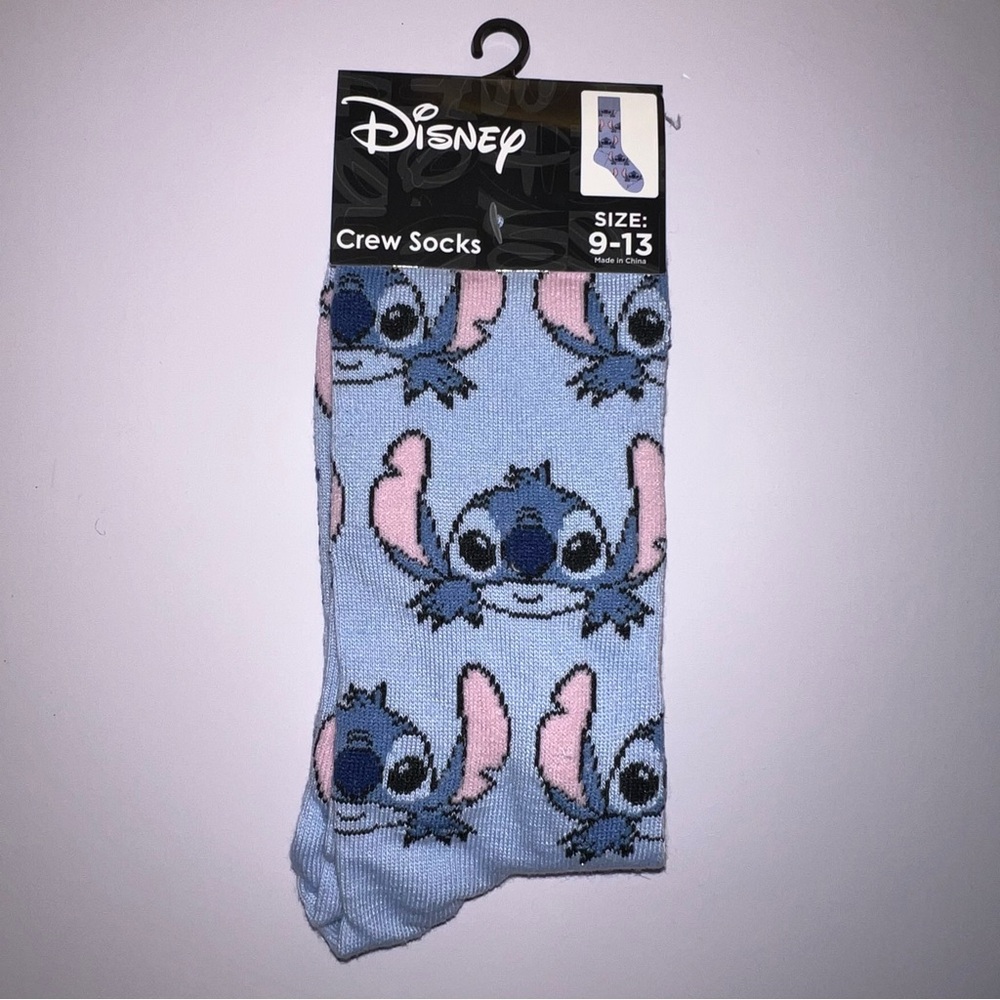 🆕  Disney Stitch Crew Socks – Size 9-13